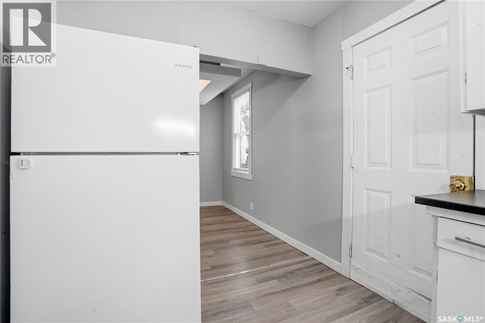 735 Wascana STREET - 14