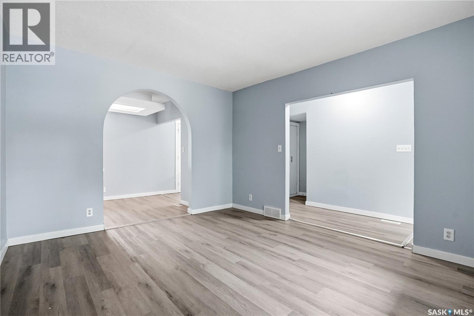 735 Wascana STREET - 7