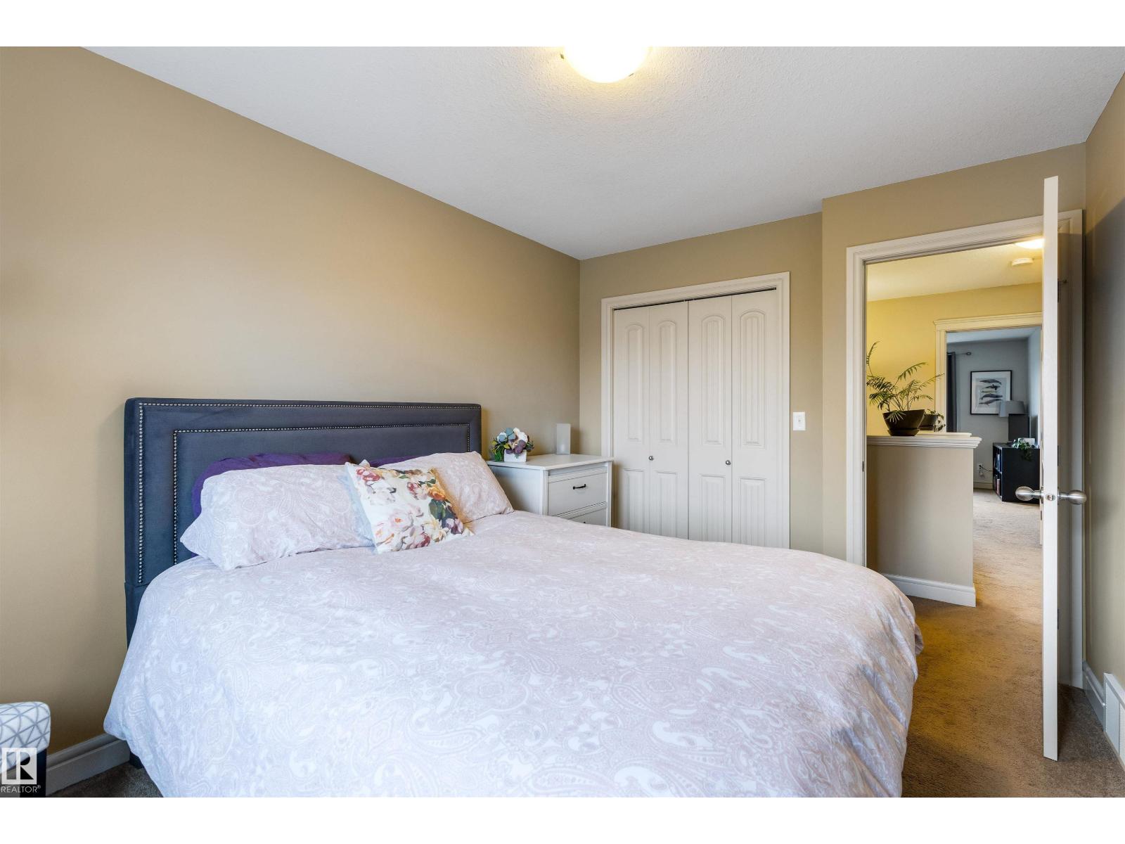 #15 15151 43 ST NW - 19