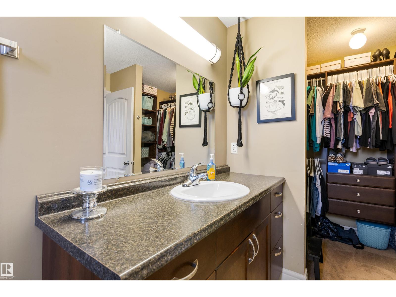 #15 15151 43 ST NW - 27