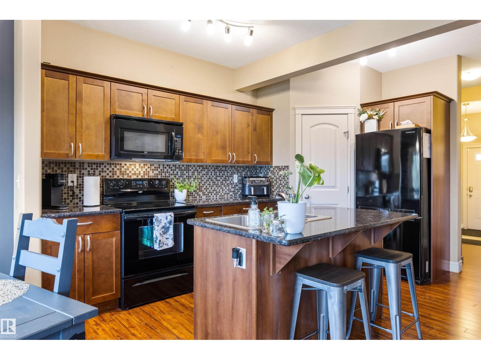 #15 15151 43 ST NW - 7
