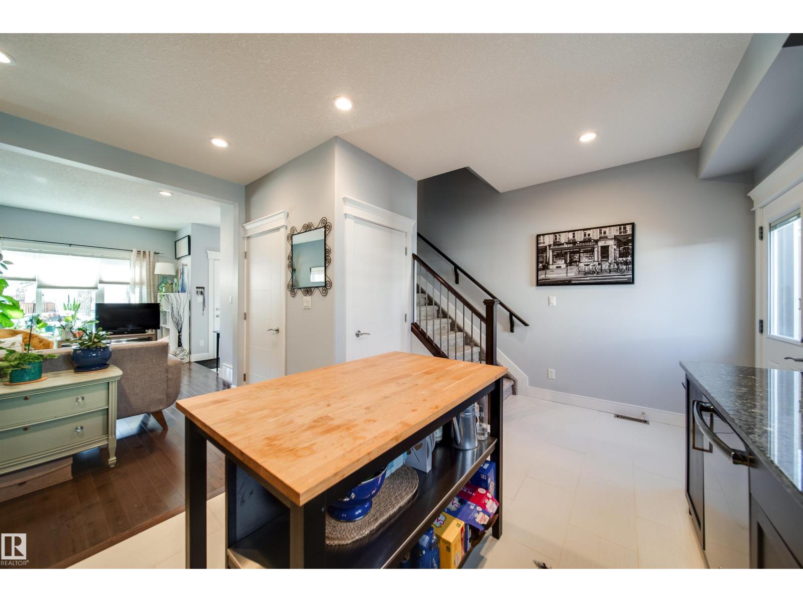 12428 113 AV NW - 10