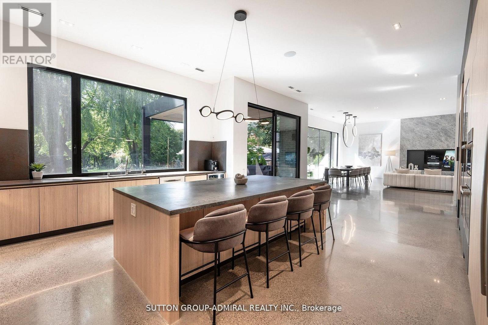 126 WOOD LANE - 6