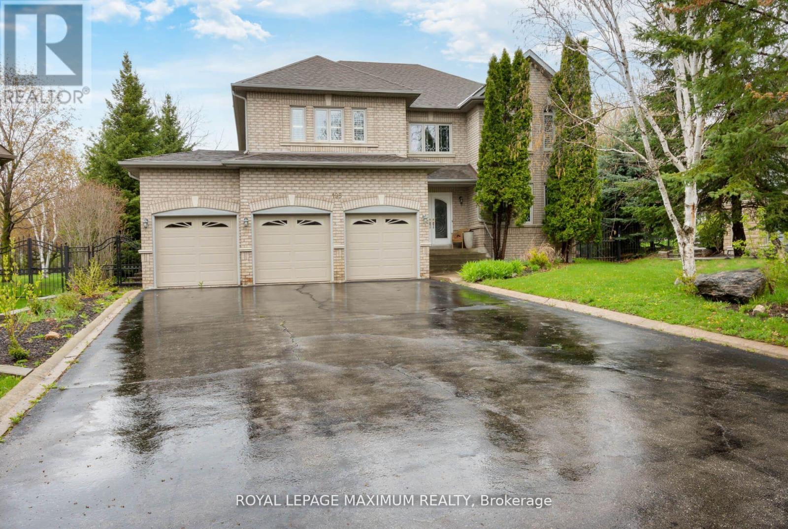 Photo of 195 GIDLEIGH PARK CRESCENT W