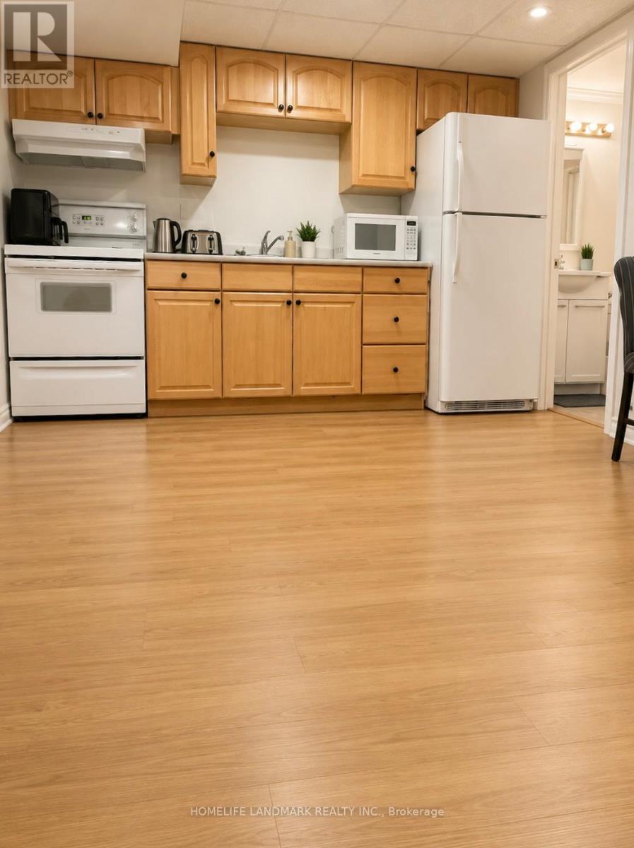 #13 115 AVENUE ROAD - 31