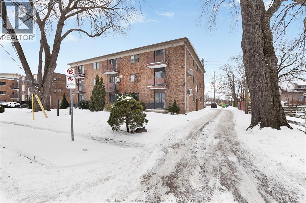 1655 Rooney STREET - 1
