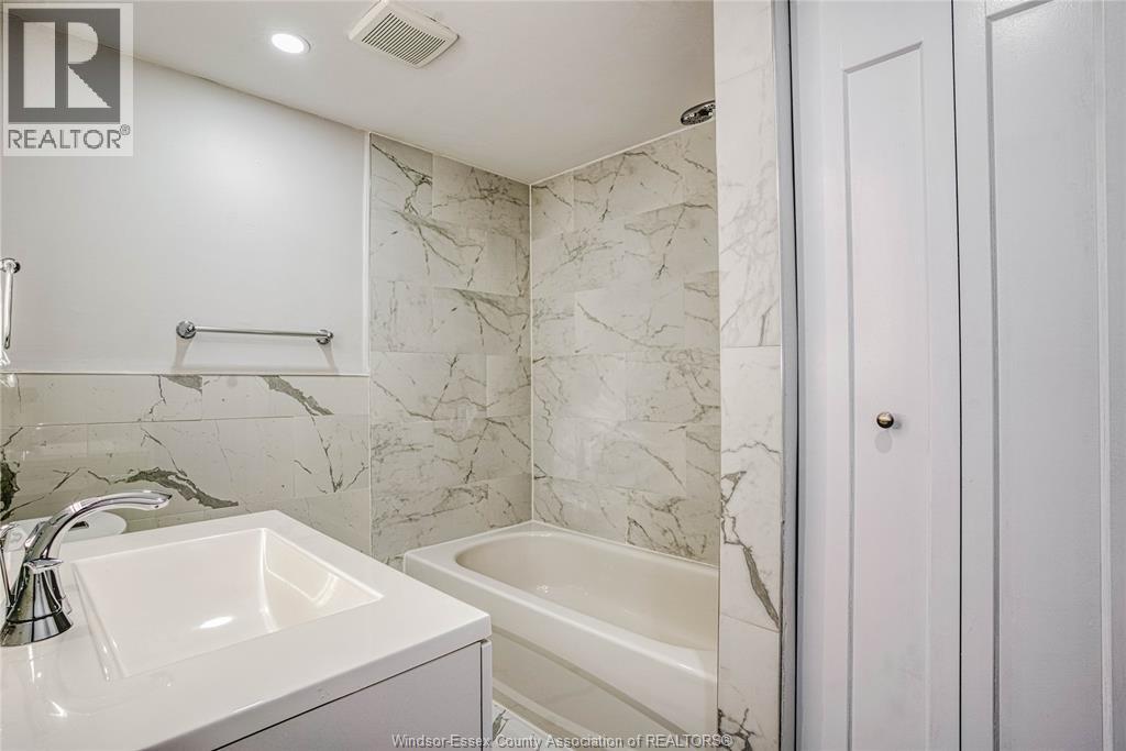 1655 Rooney STREET - 28