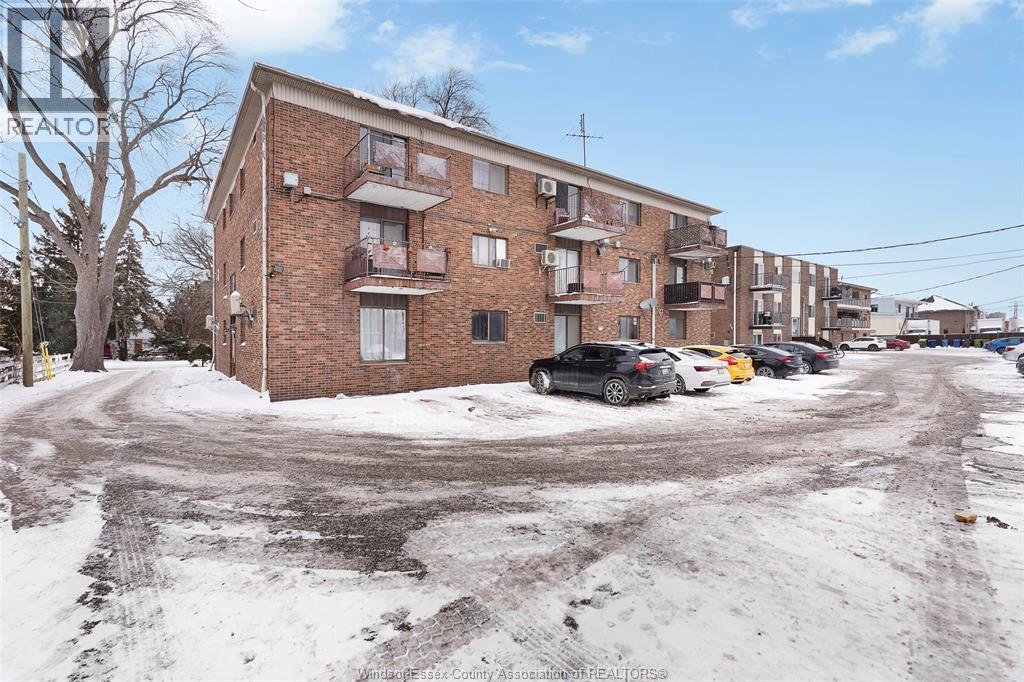 1655 Rooney STREET - 3