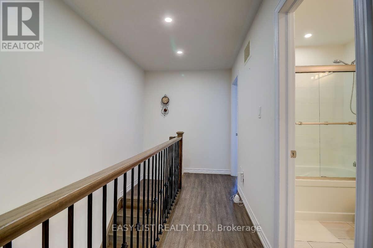 38 HALLMARK WAY - 30