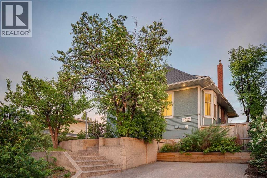 1017 38 Avenue SW - photo 3