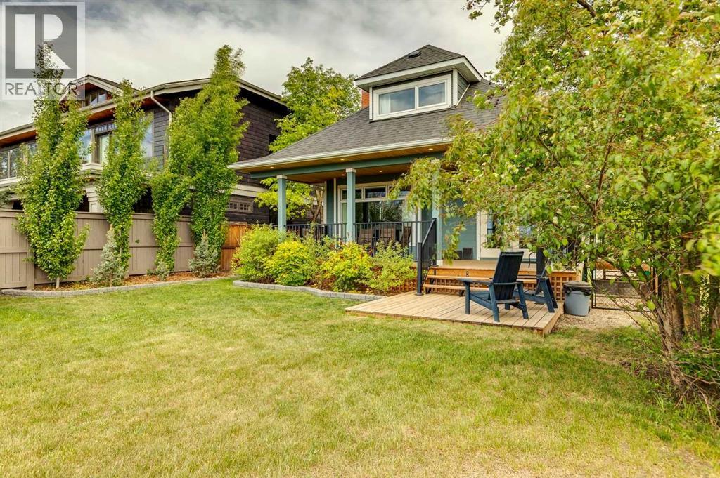 1017 38 Avenue SW — photo 33