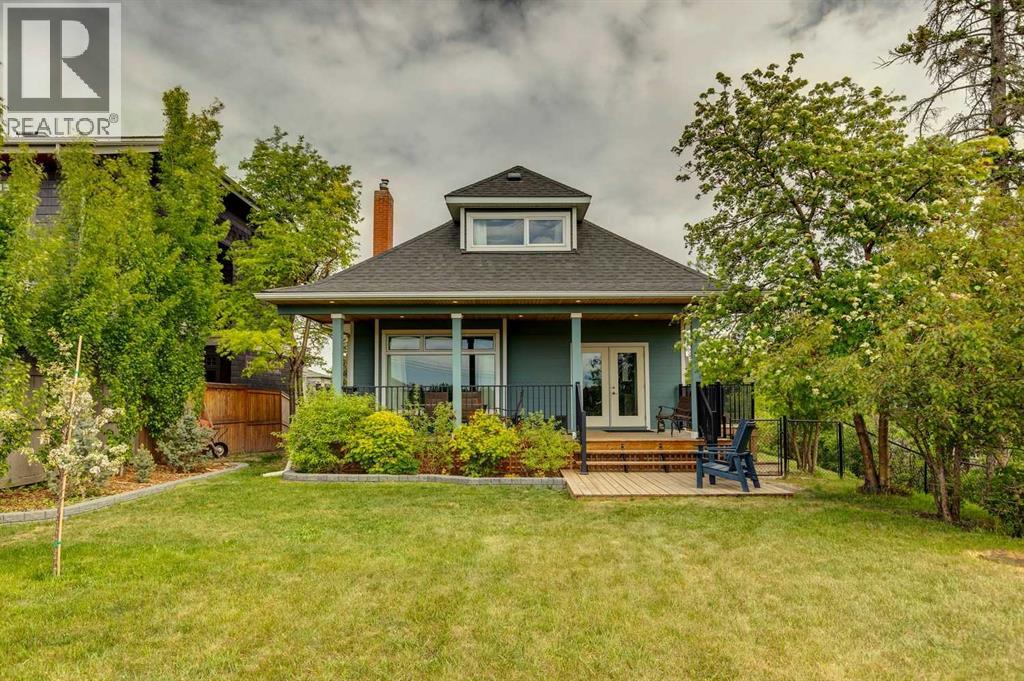 1017 38 Avenue SW — photo 35