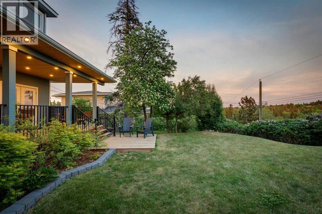 1017 38 Avenue SW — photo 36