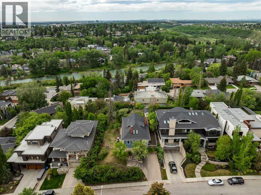 1017 38 Avenue SW — photo 39