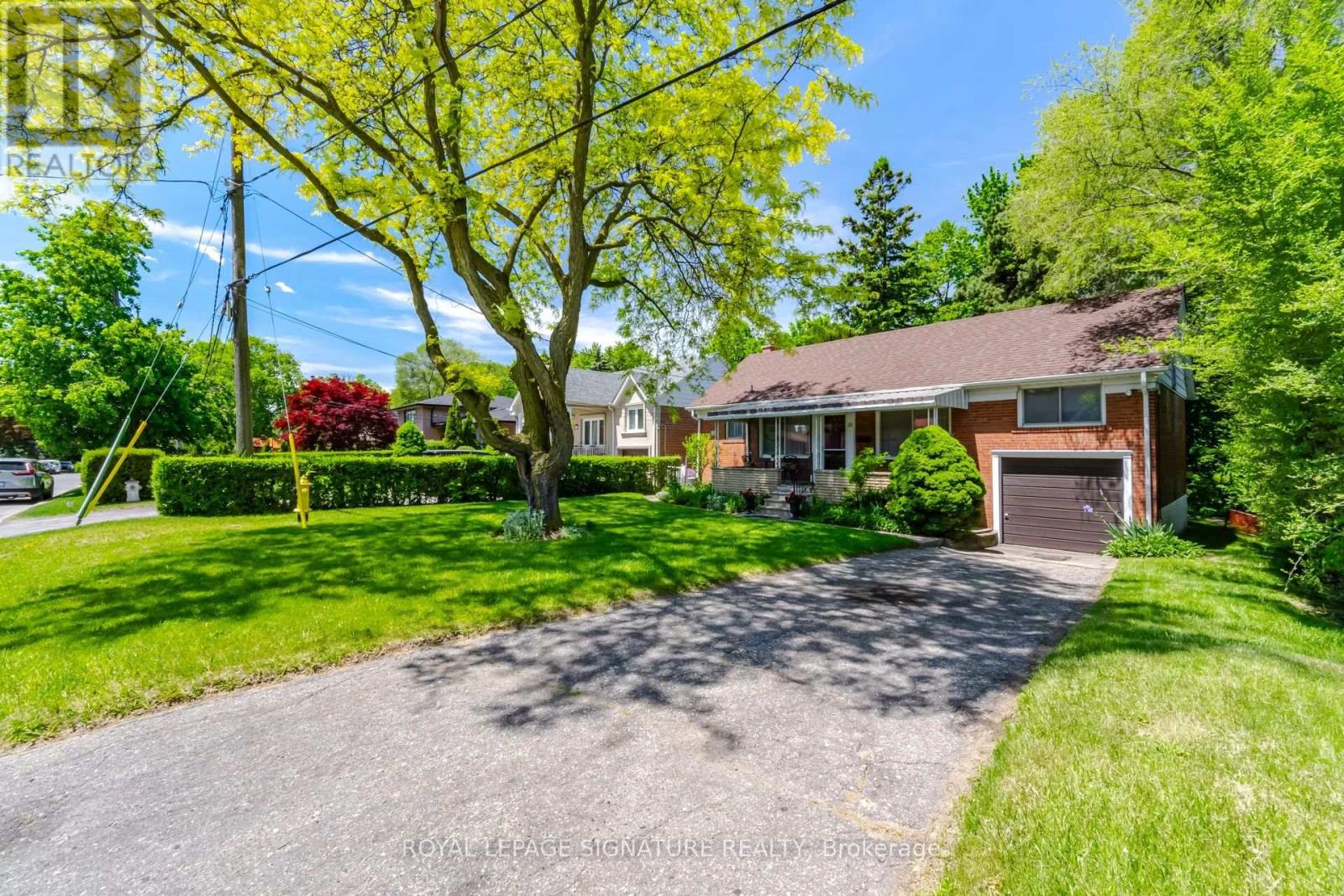 Listing photo of 16 KING GEORGES DRIVE
