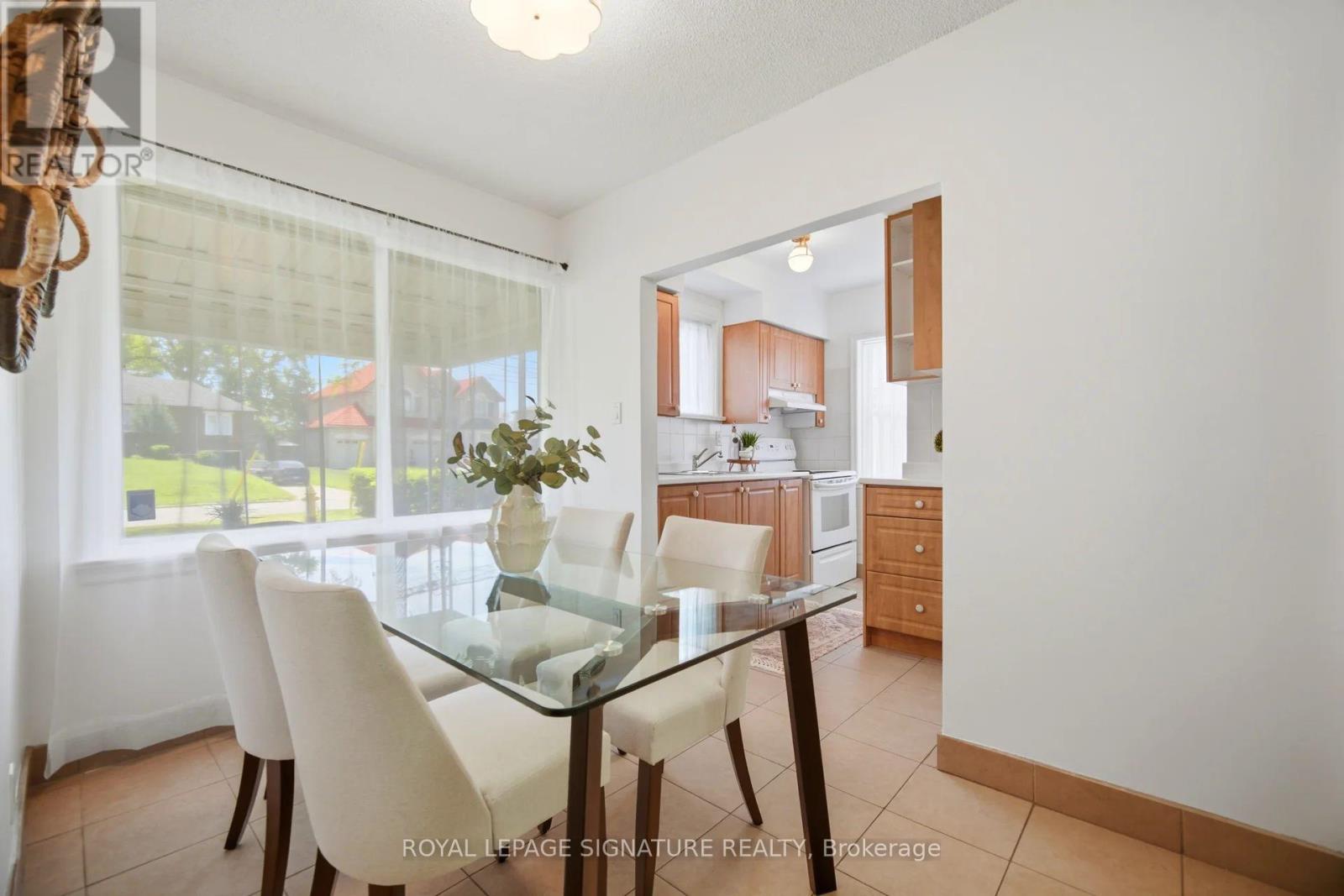 16 KING GEORGES DRIVE - 14