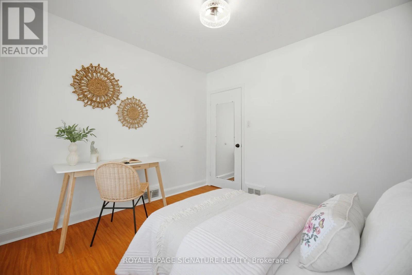16 KING GEORGES DRIVE - 24