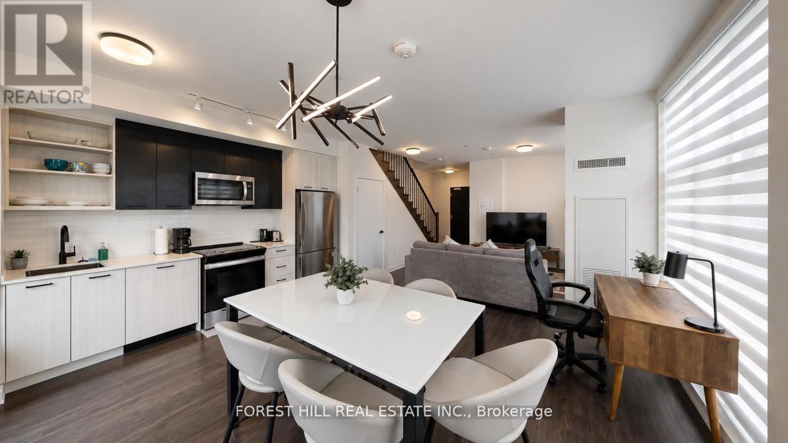 #104 16 SYMES ROAD - 1