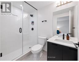 Bathroom - 104 - 16 Symes Road, Toronto, ON M6N0B4 Photo 8