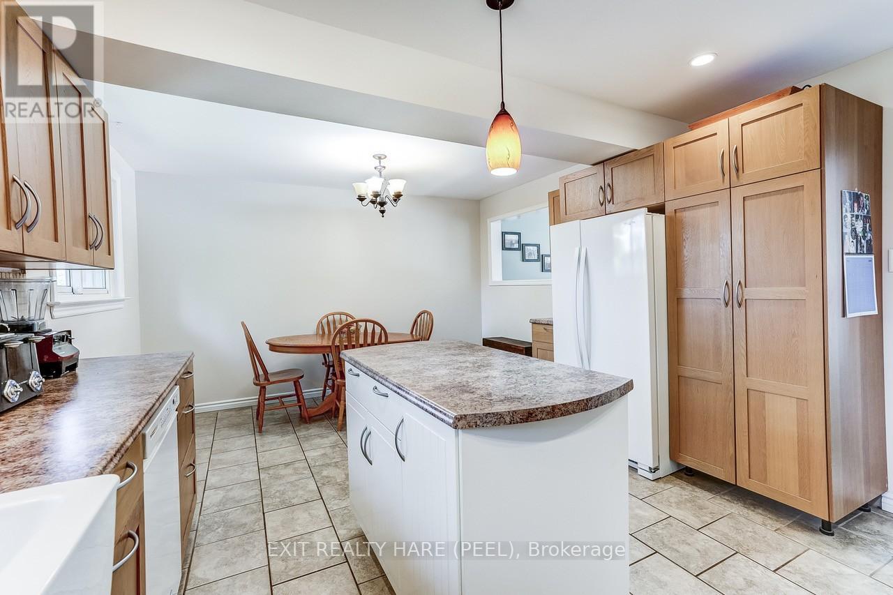 10 DUNCANNON CRESCENT - 11