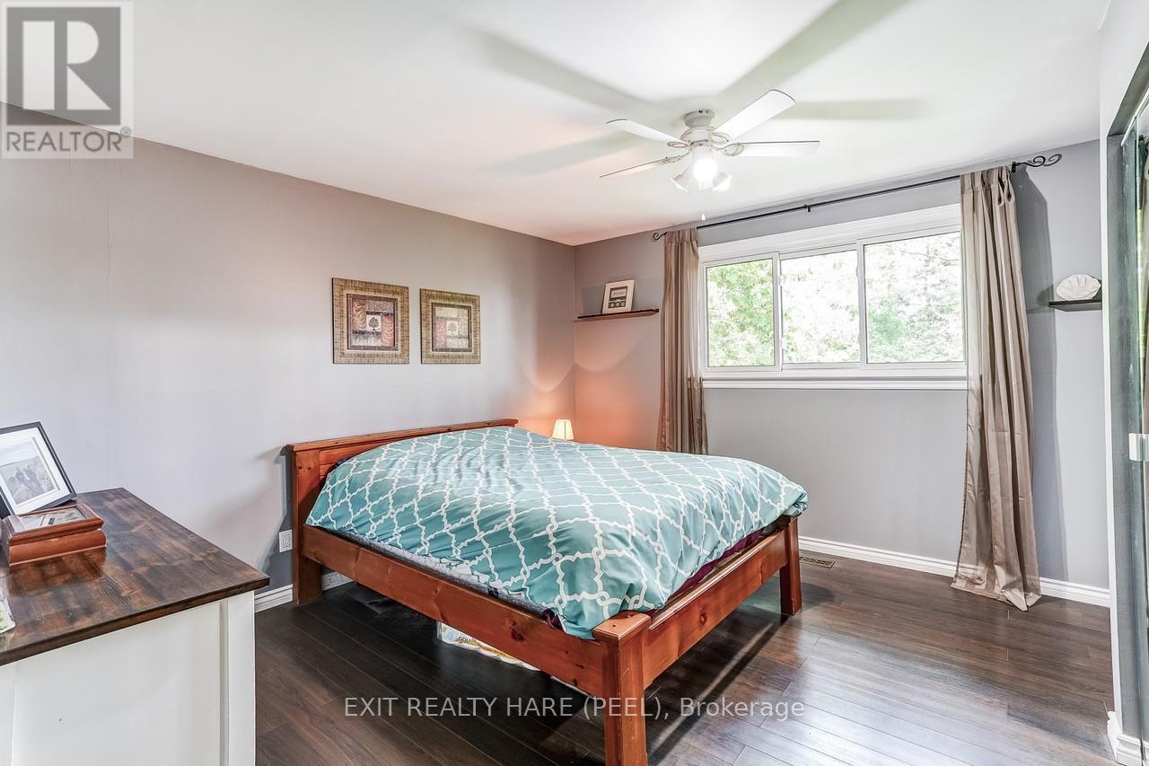 10 DUNCANNON CRESCENT - 16