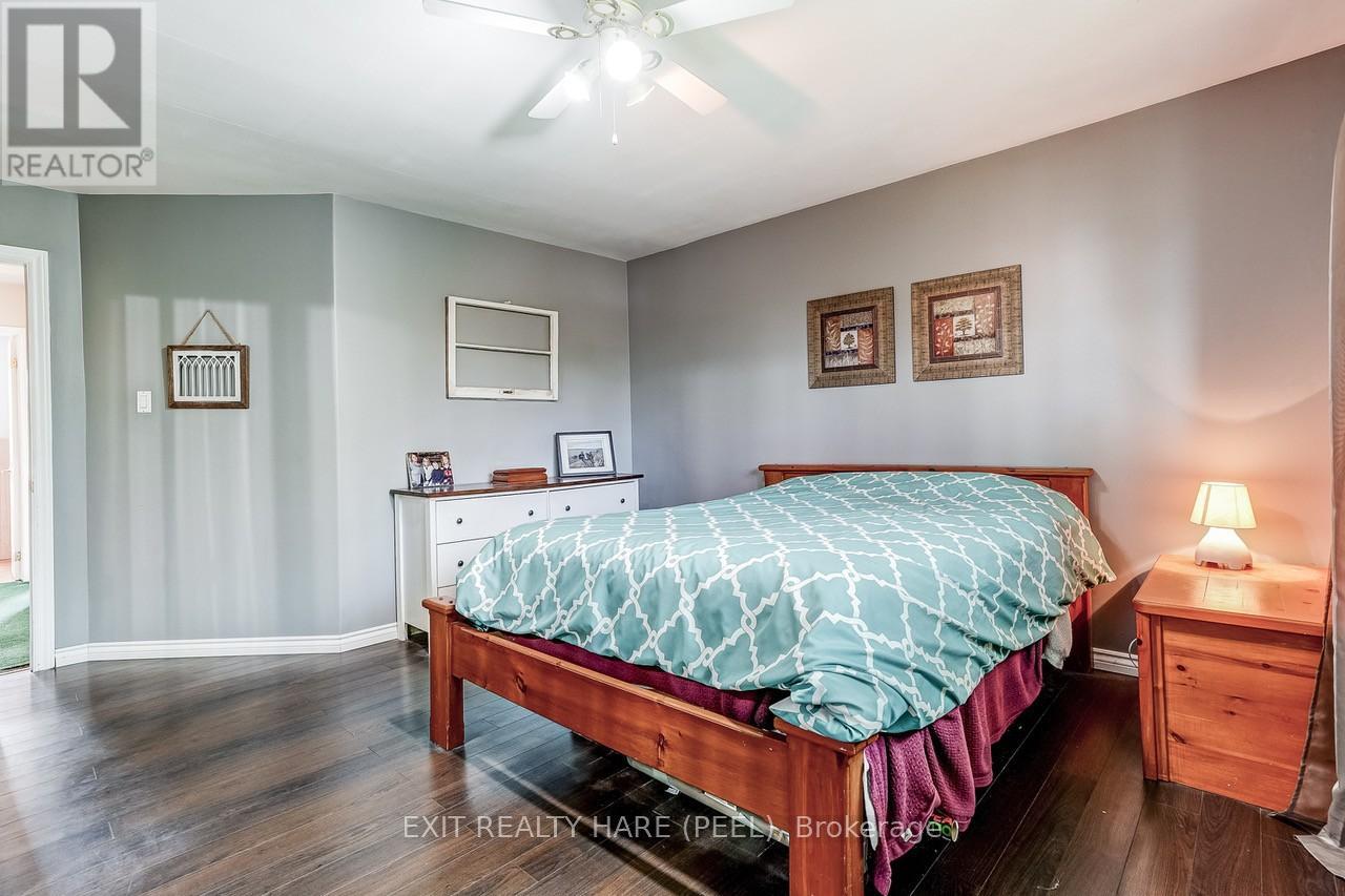 10 DUNCANNON CRESCENT - 17