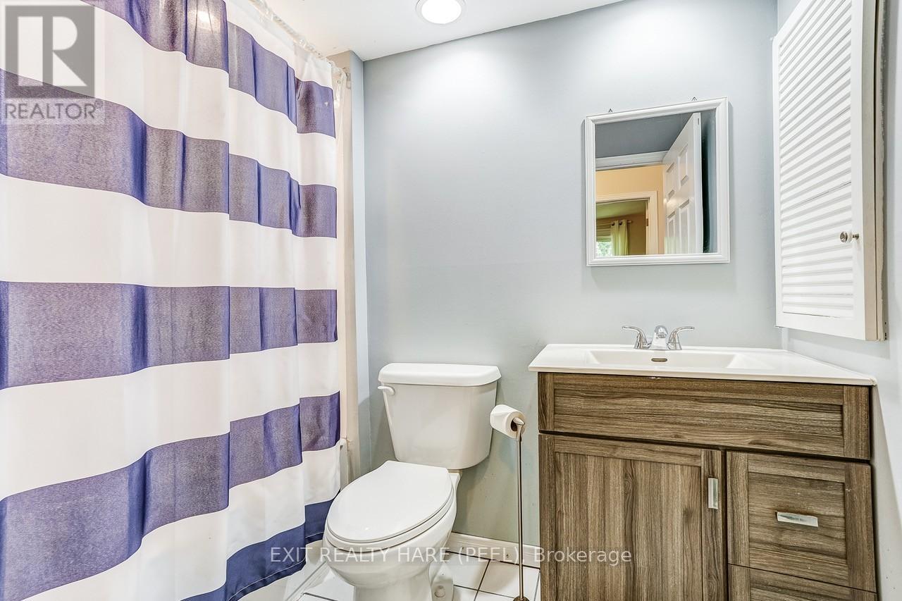 10 DUNCANNON CRESCENT - 24