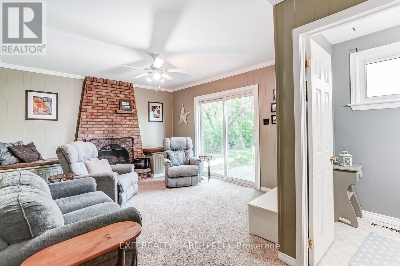 10 DUNCANNON CRESCENT - 25