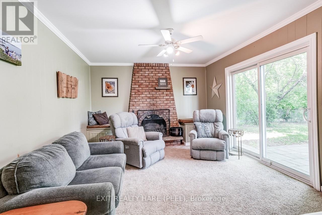 10 DUNCANNON CRESCENT - 26