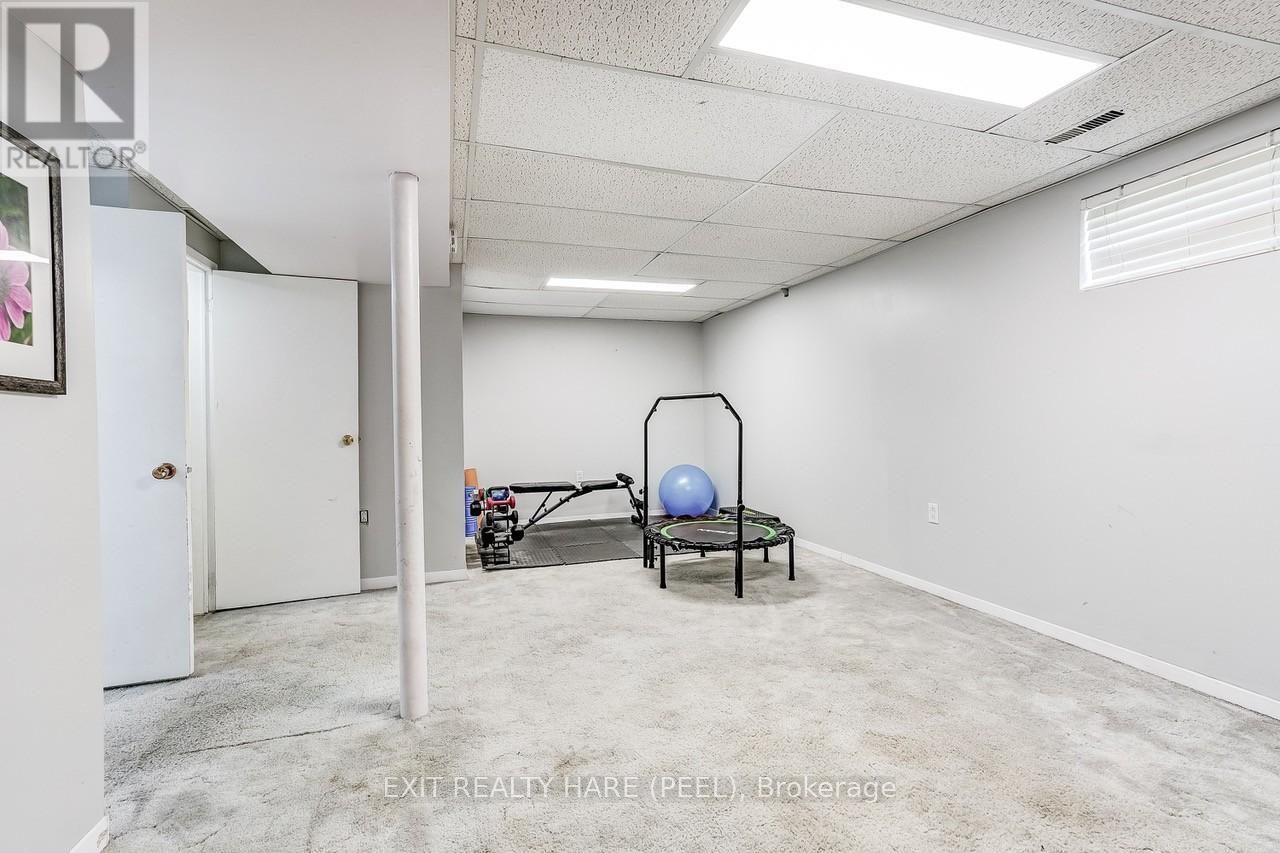 10 DUNCANNON CRESCENT - 28