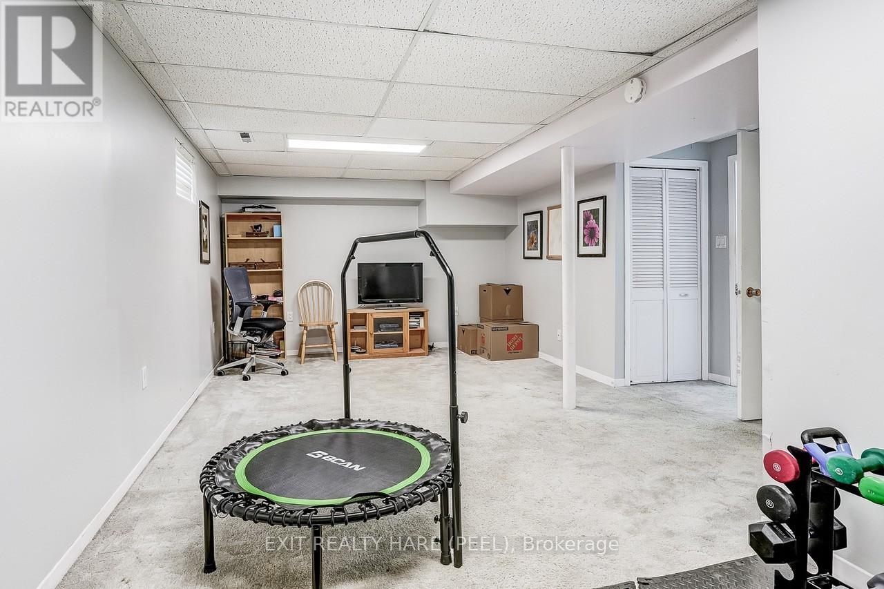 10 DUNCANNON CRESCENT - 29
