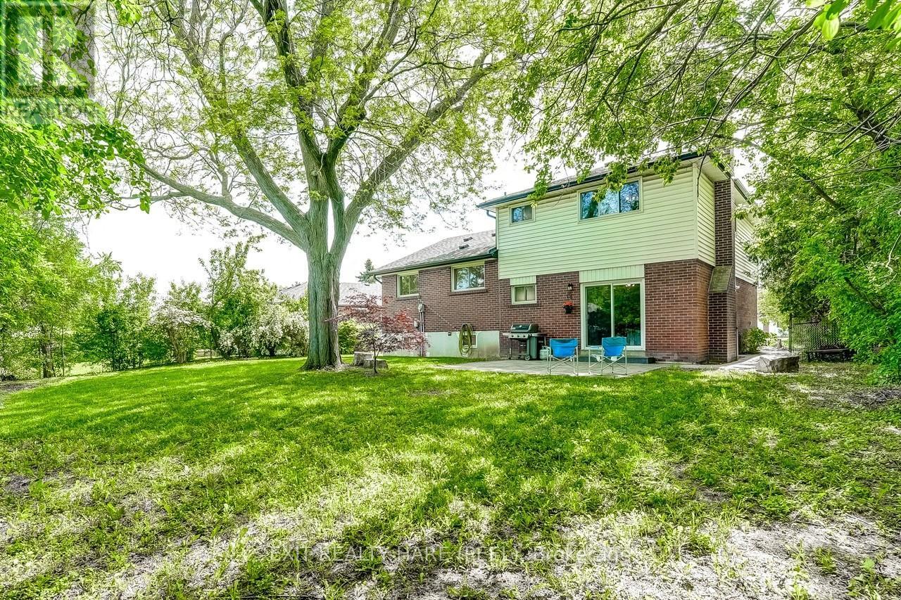 10 DUNCANNON CRESCENT - 33