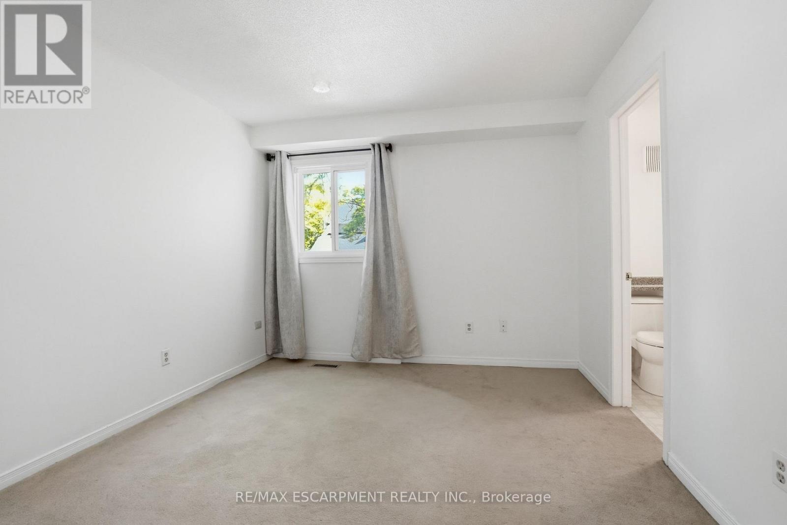 #65 2530 NORTHAMPTON BOULEVARD - 16