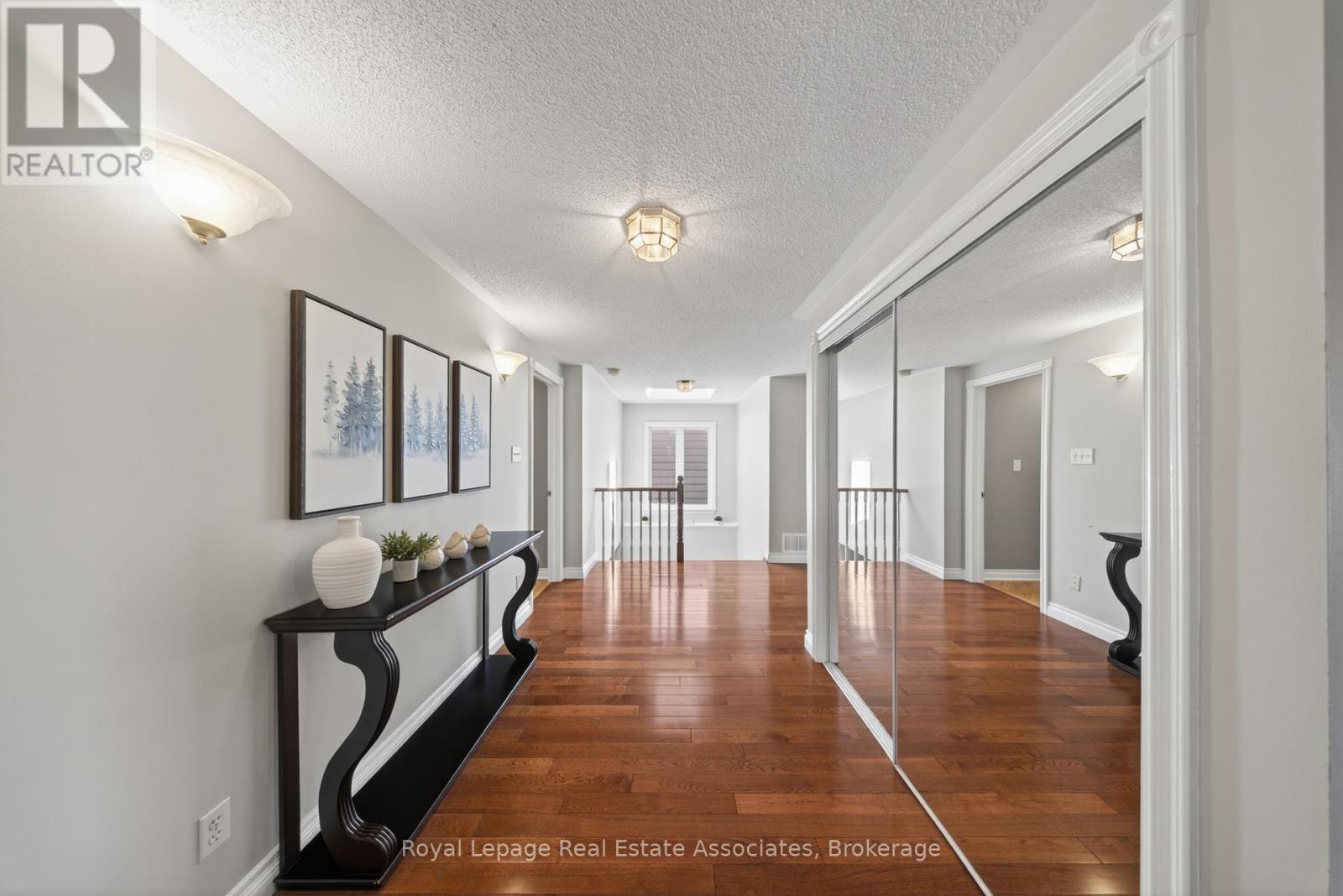 48 HUDSON DRIVE - 32