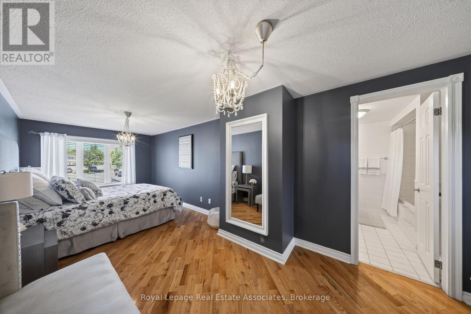 48 HUDSON DRIVE - 40