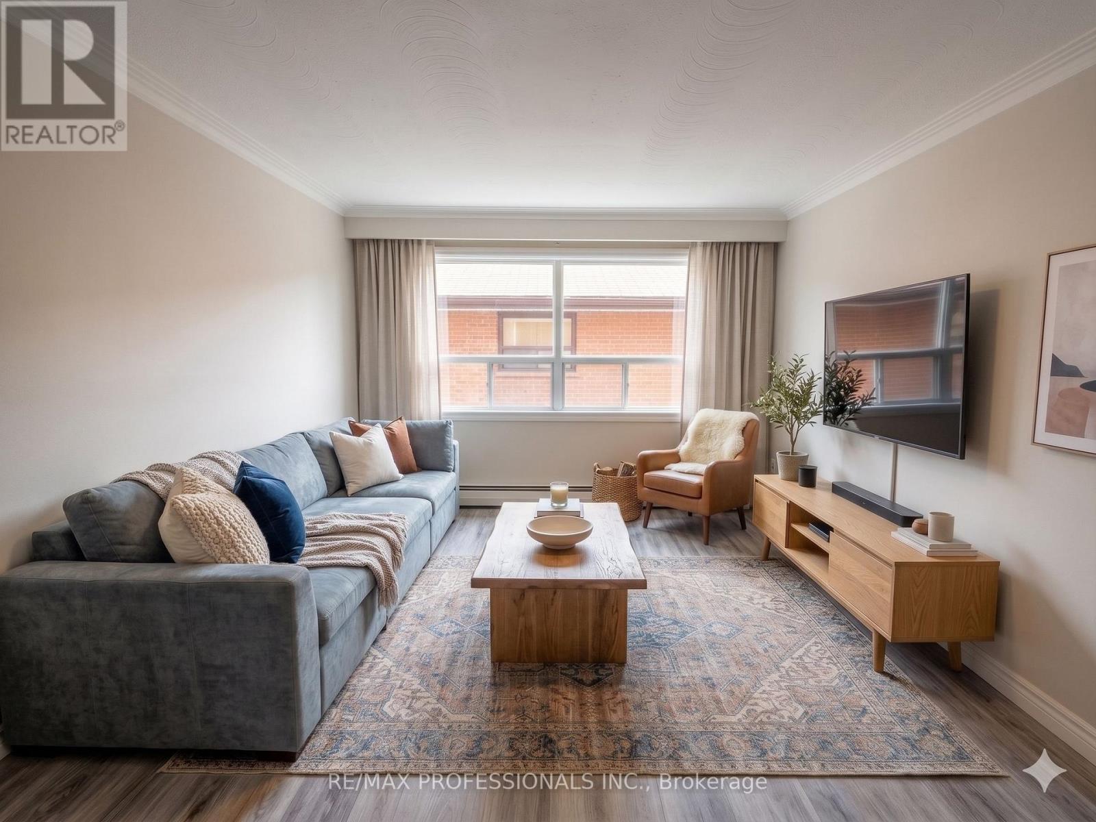 Listing photo of 3 - 32 HEMAN STREET