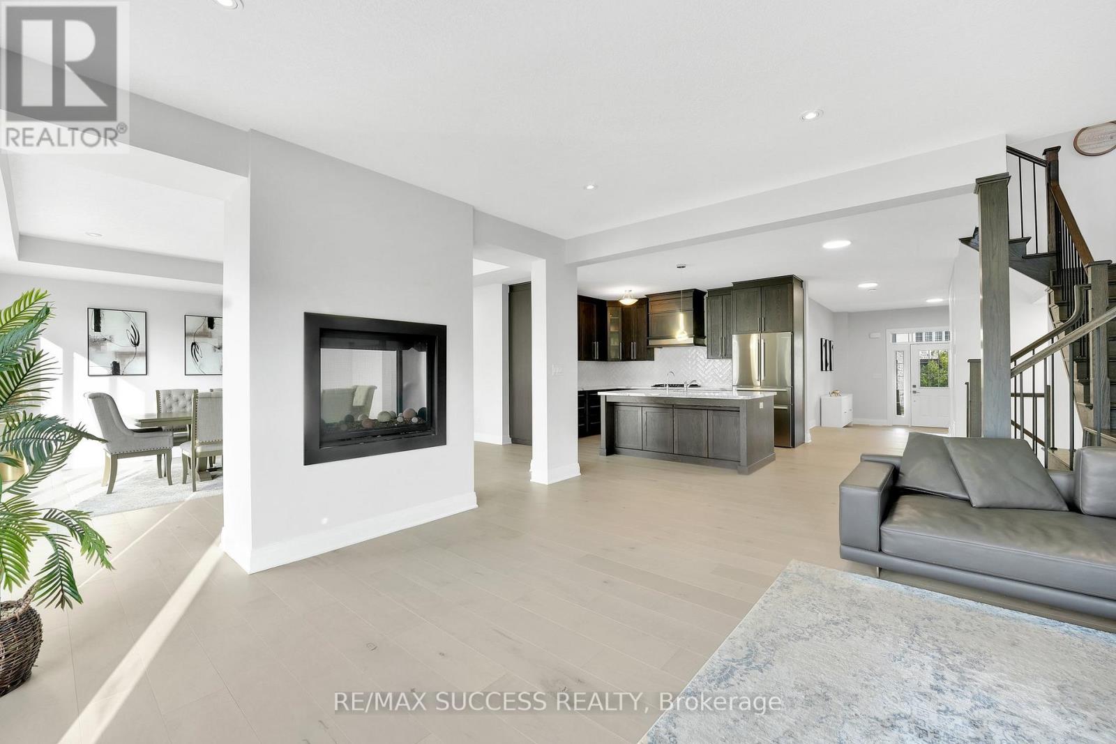 554 BRIDGEMILL CRESCENT E - 11
