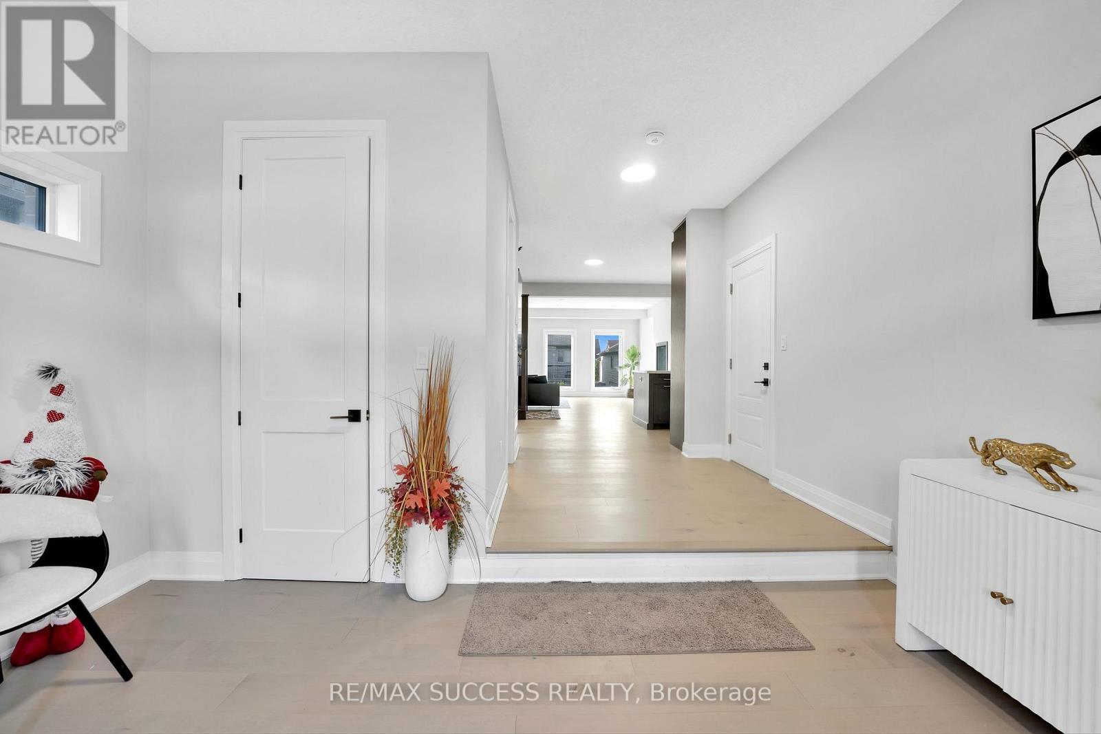 554 BRIDGEMILL CRESCENT E - 3
