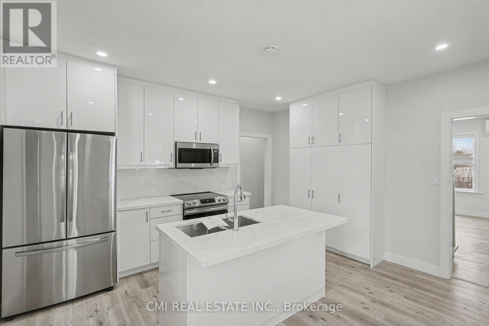 2546 WILSON STREET - 13