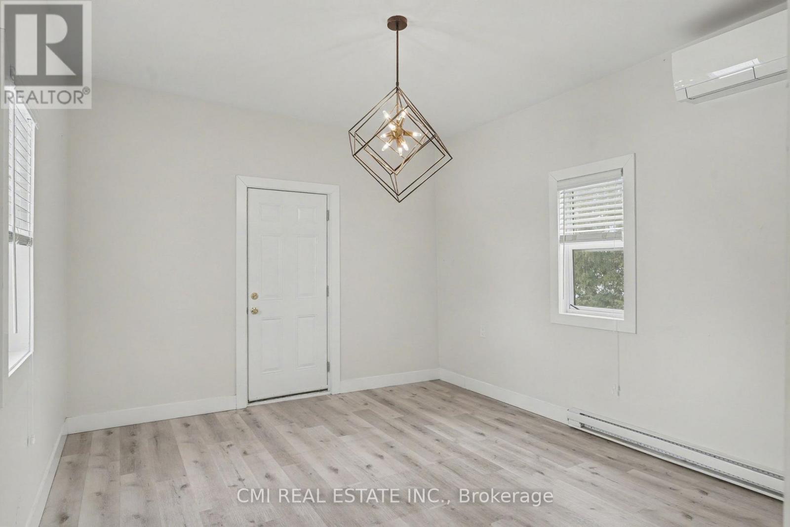 2546 WILSON STREET - 18
