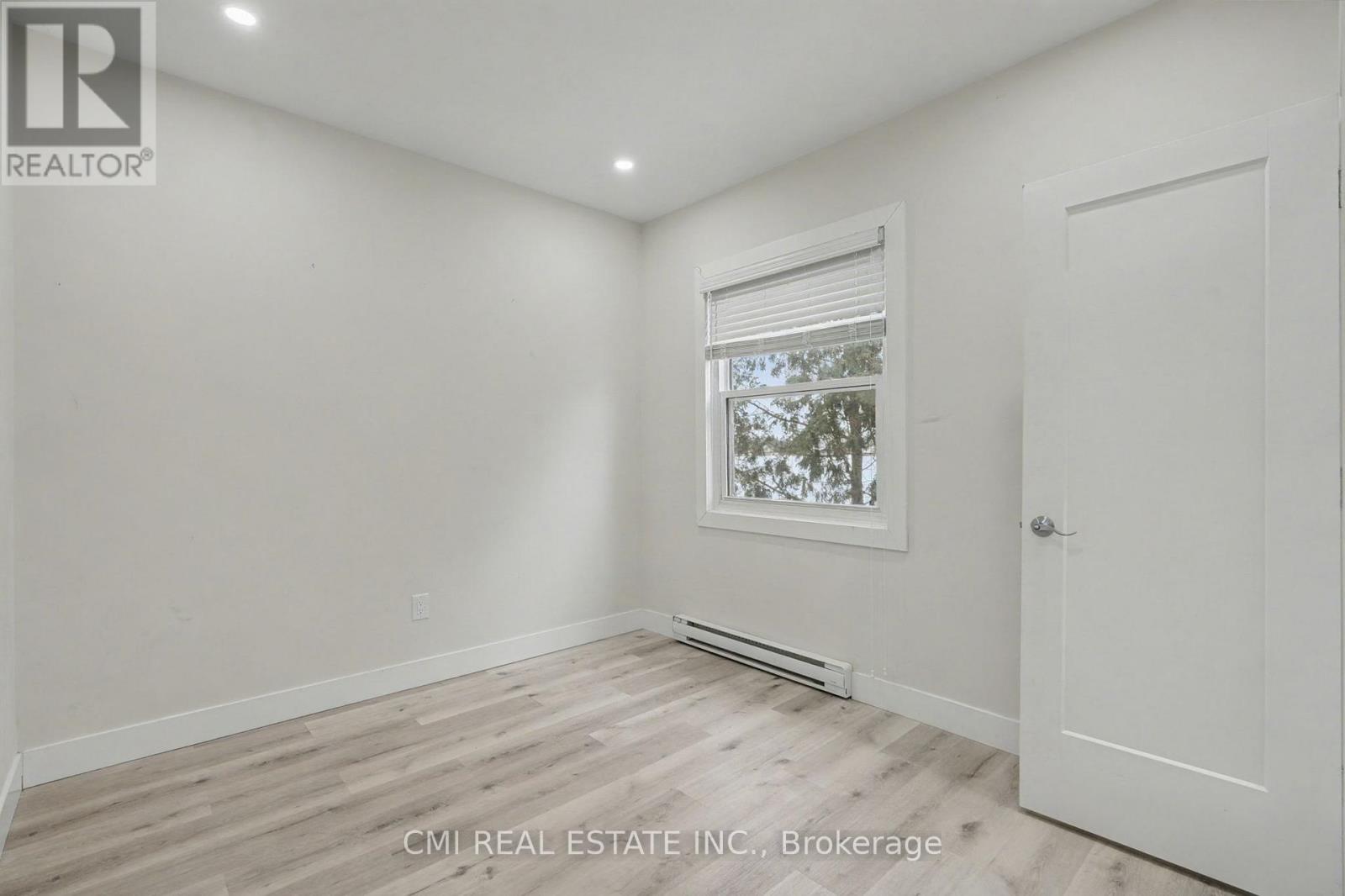 2546 WILSON STREET - 21