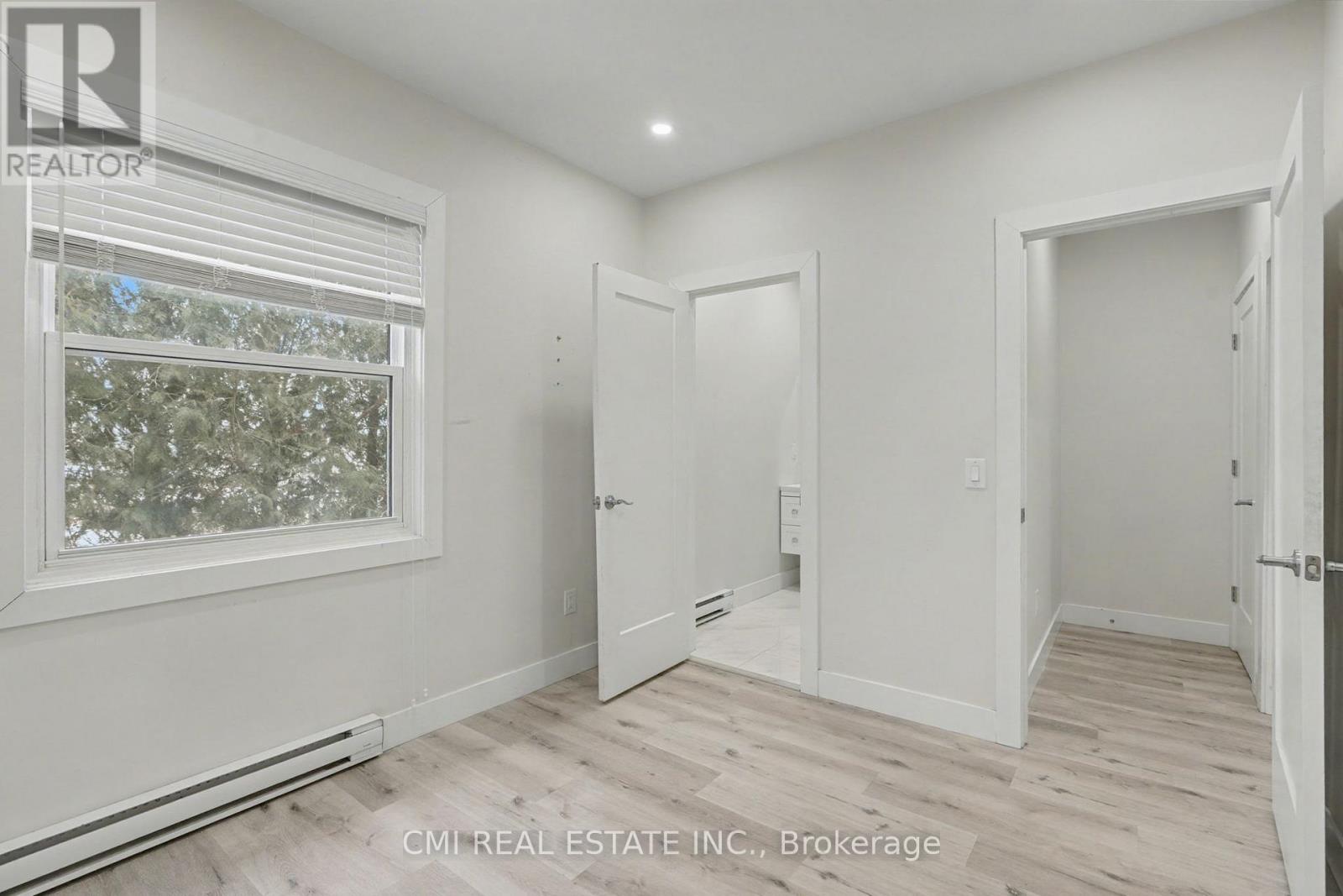 2546 WILSON STREET - 22