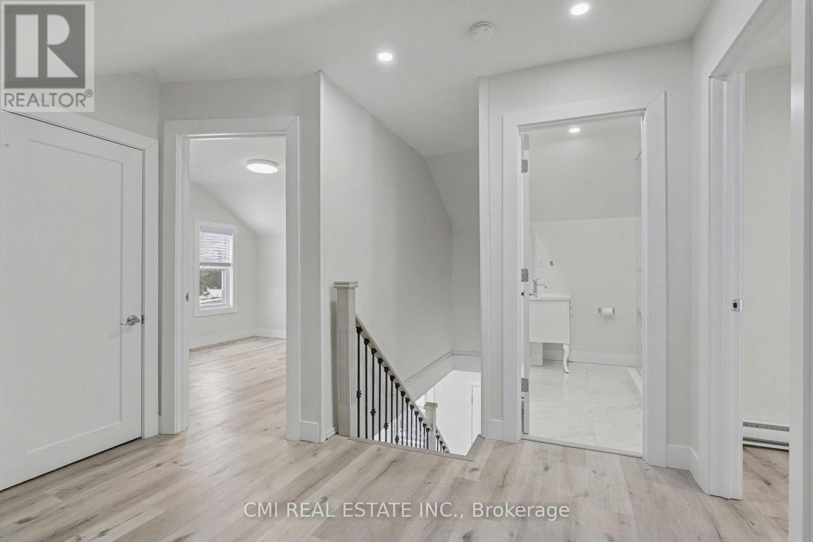 2546 WILSON STREET - 26
