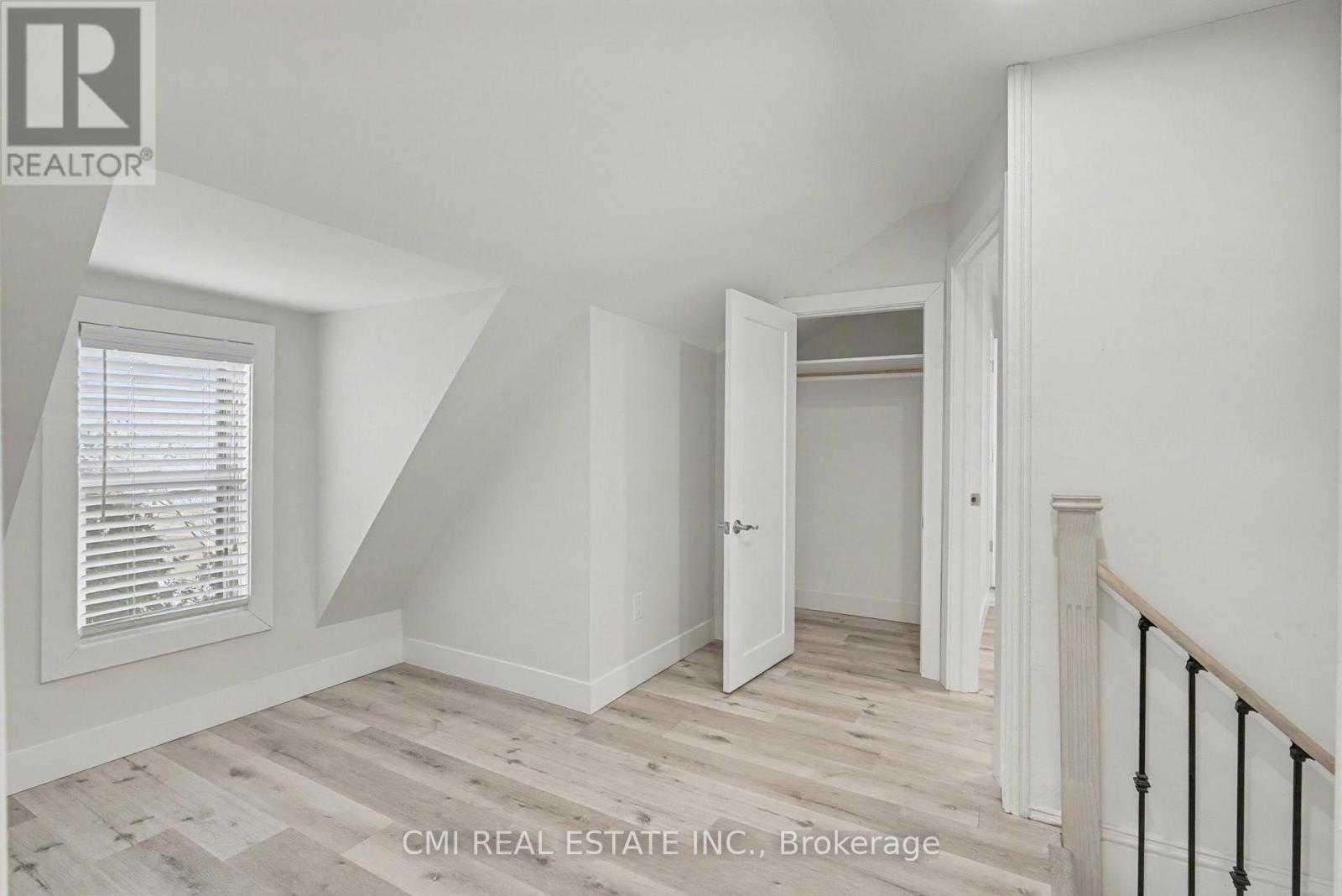2546 WILSON STREET - 27