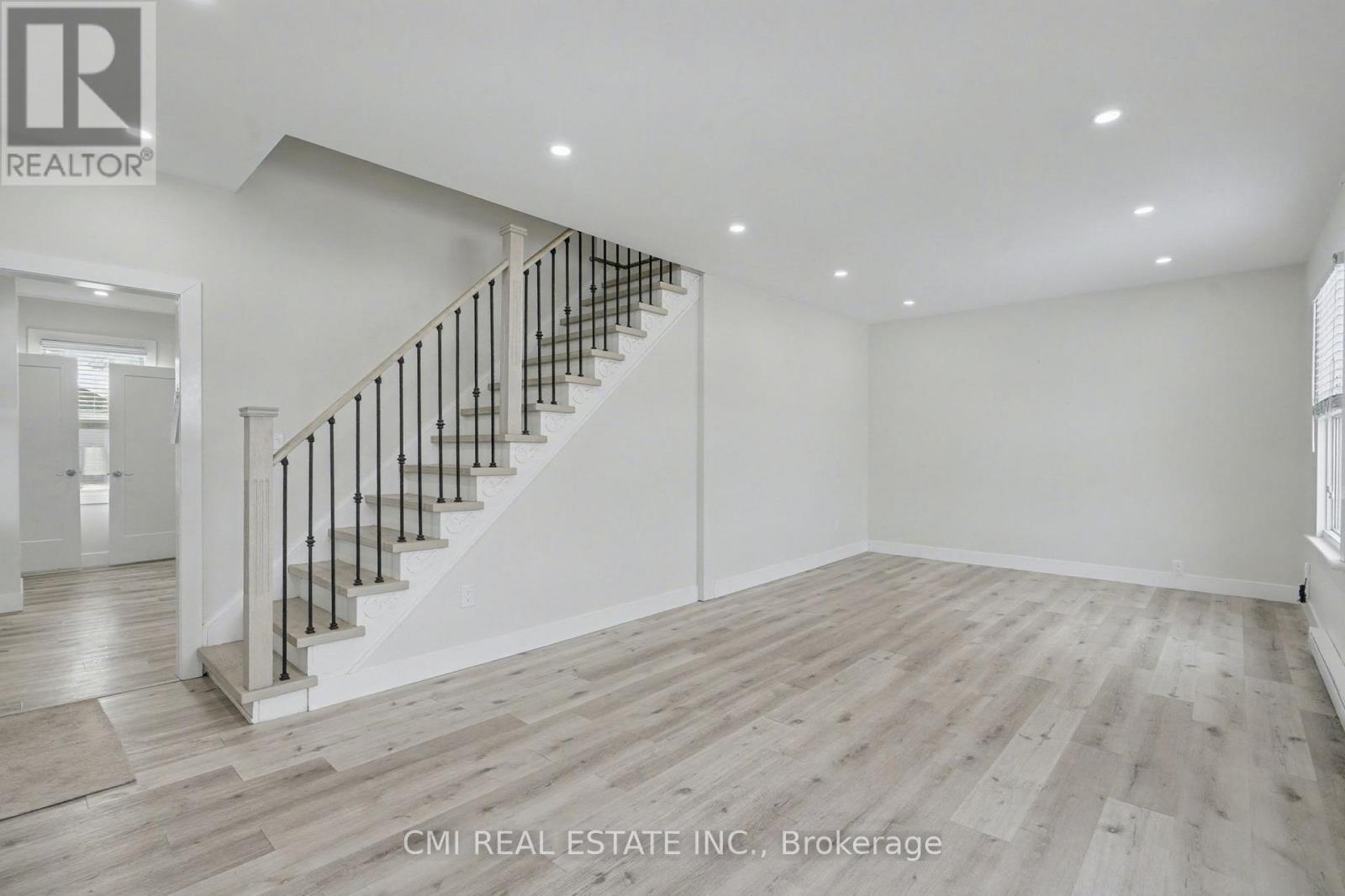 2546 WILSON STREET - 3