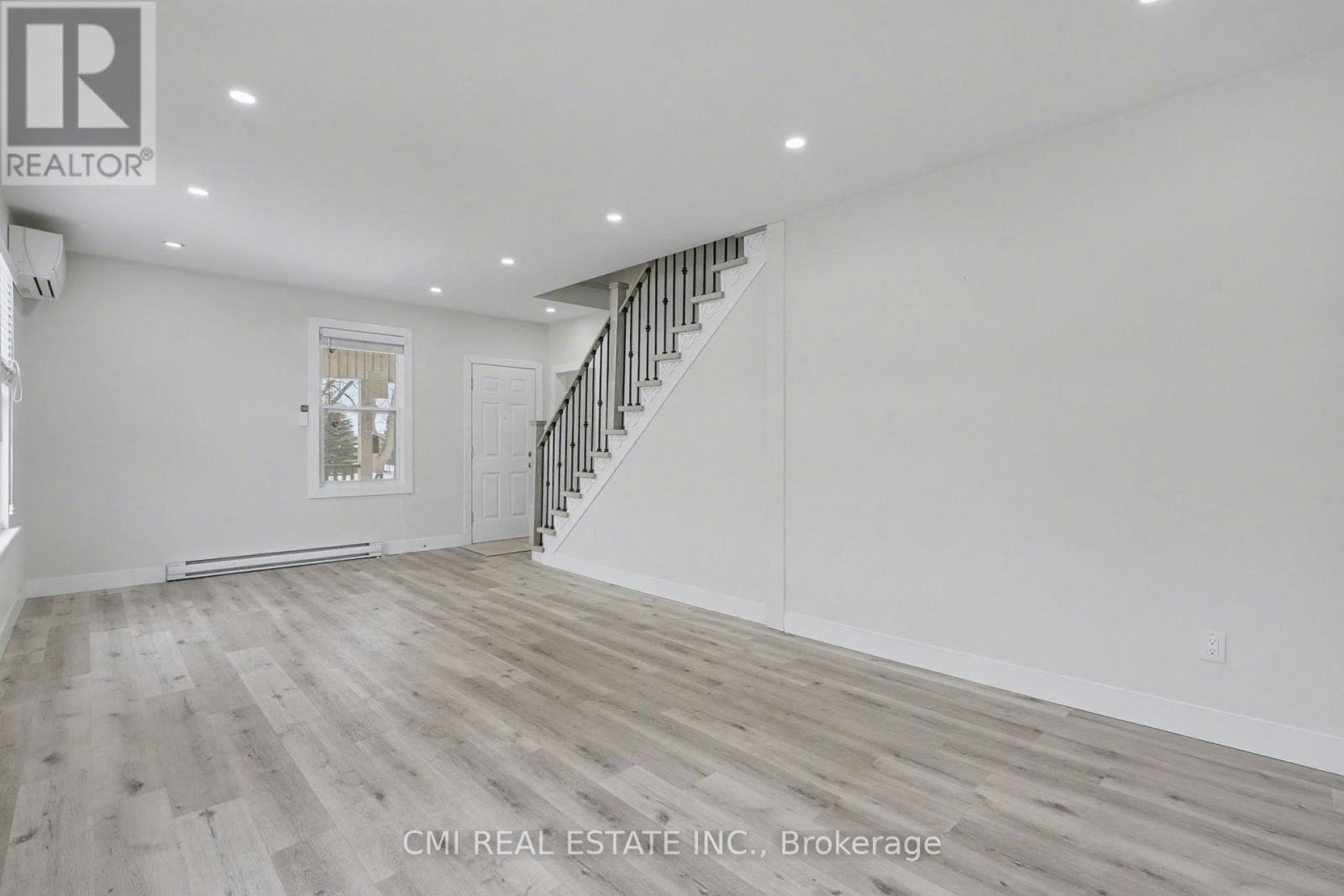 2546 WILSON STREET - 4