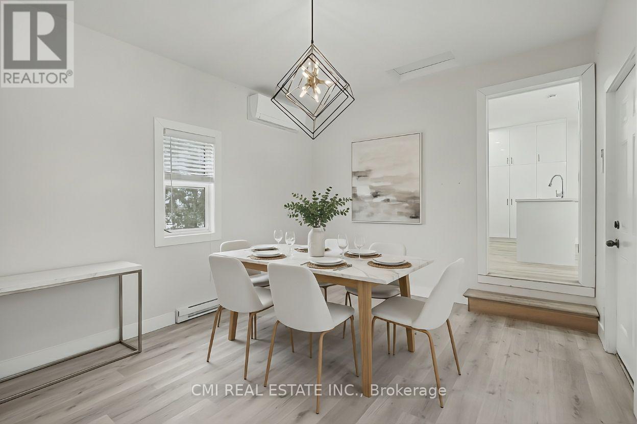 2546 WILSON STREET - 8
