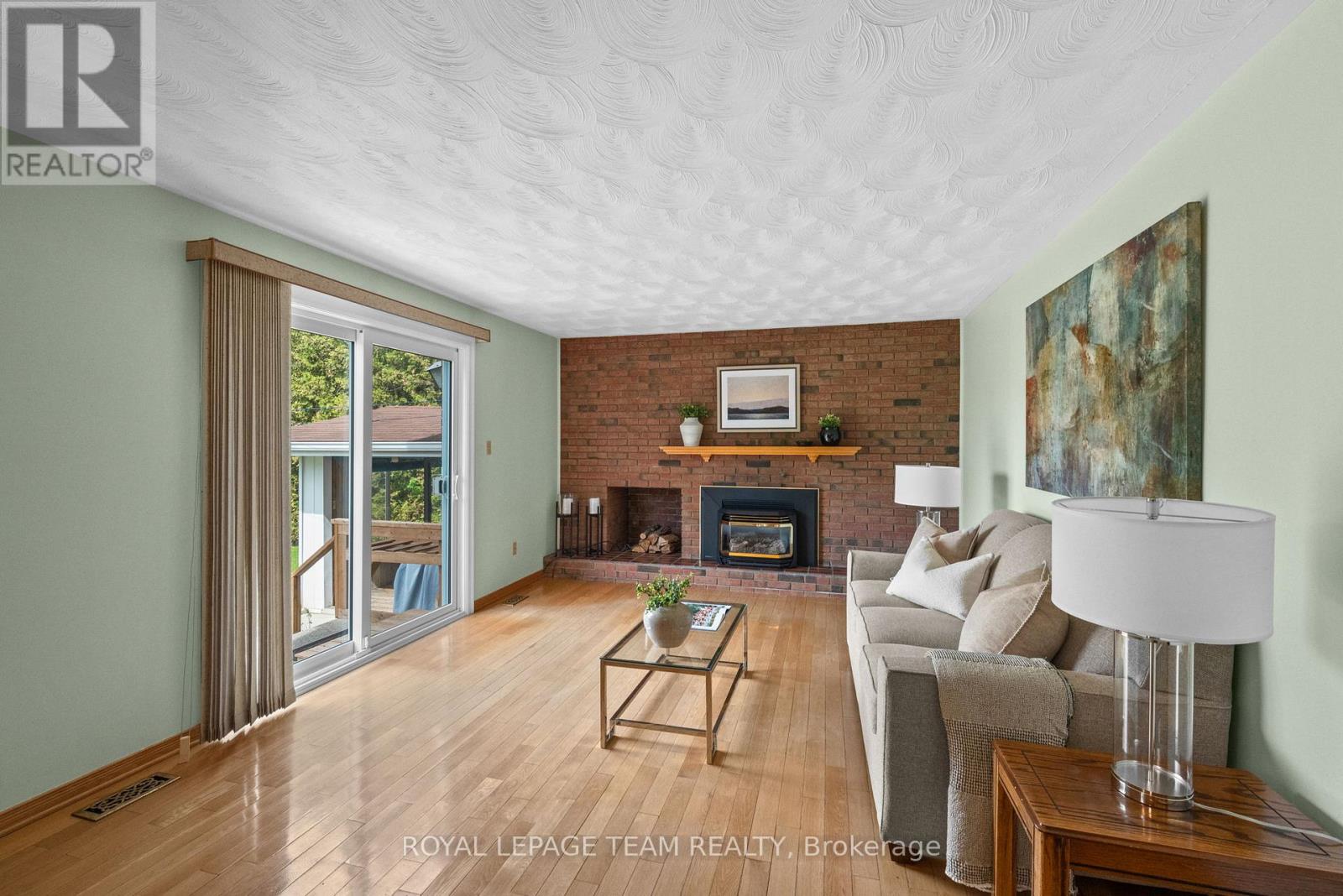 44 STEEPLE HILL CRESCENT - 17
