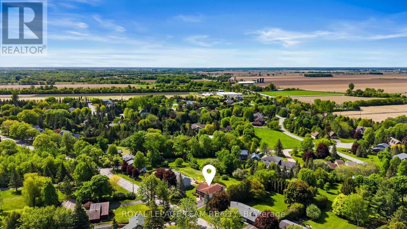 44 STEEPLE HILL CRESCENT - 46