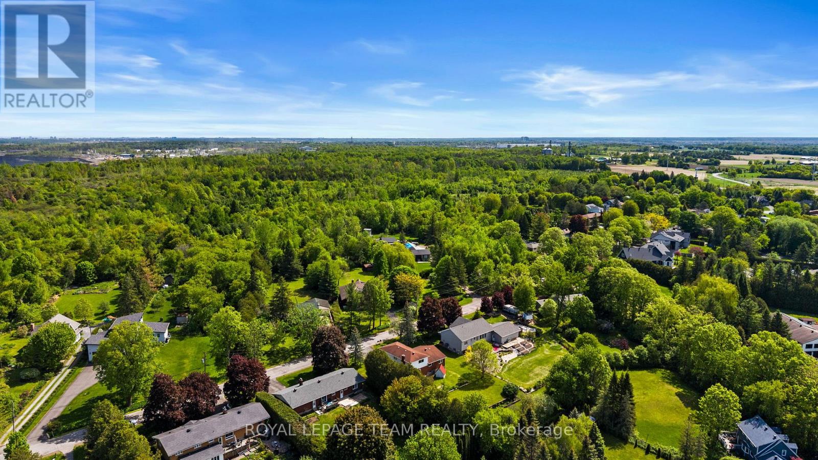 44 STEEPLE HILL CRESCENT - 48